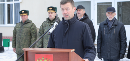 Глава Балашихи Сергей Юров передал мобилизованным гражданам квадрокоптеры