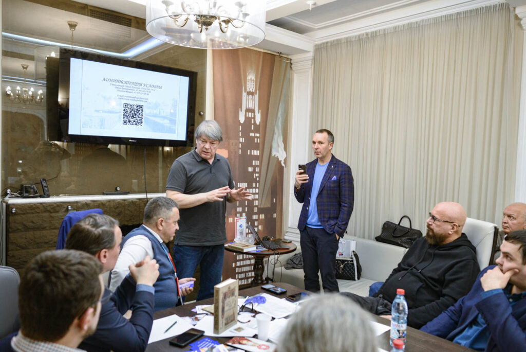 «Уникальная Россия» в Гостином Дворе: традиции предпринимательства, этические инвестиции и новые горизонты партнёрства. Пётр Олегович Козырев