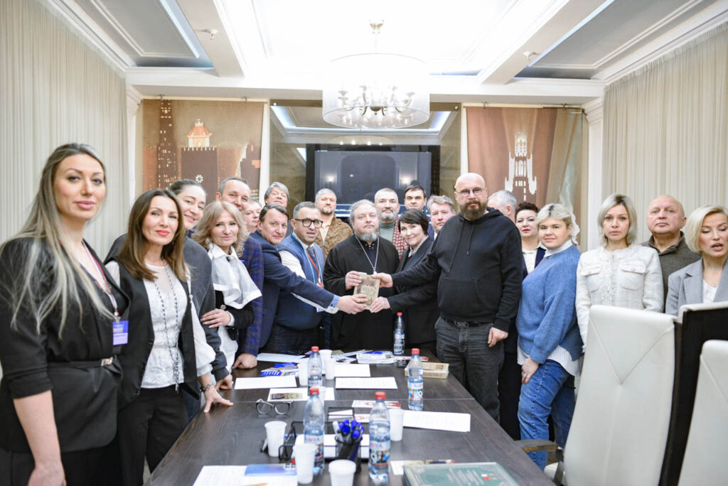 «Уникальная Россия» в Гостином Дворе: традиции предпринимательства, этические инвестиции и новые горизонты партнёрства