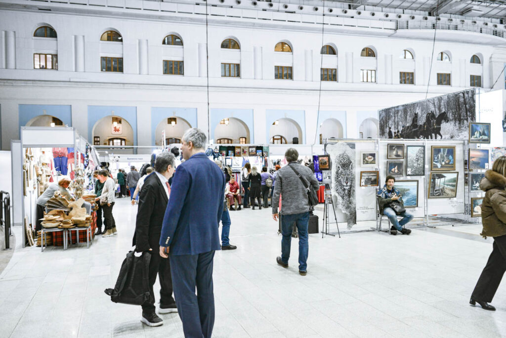 «Уникальная Россия» в Гостином Дворе: традиции предпринимательства, этические инвестиции и новые горизонты партнёрства. Уникальная Россия